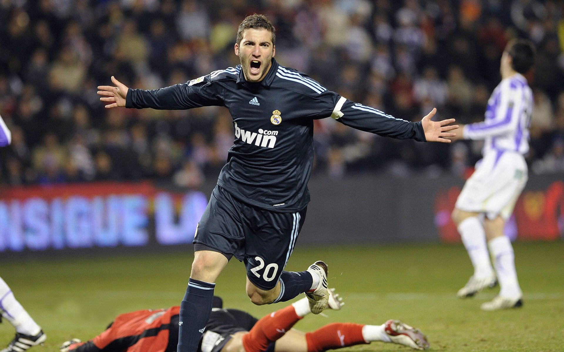 圣洛伦索球员因拖欠工资罢训,俱乐部承诺解决,圣洛伦索遗址